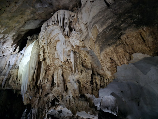 Explore the Enchanting Depths of Lawa Cave in Kanchanaburi 12