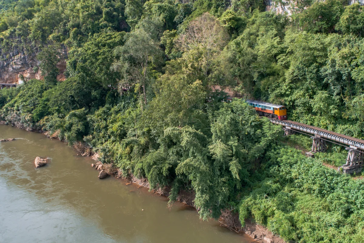 พาเที่ยวถ้ำกระแซทางรถไฟสายมรณะ