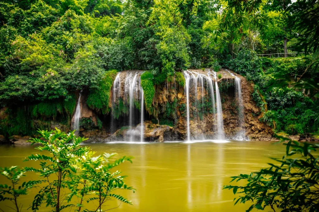 Sai Yok Noi Waterfall